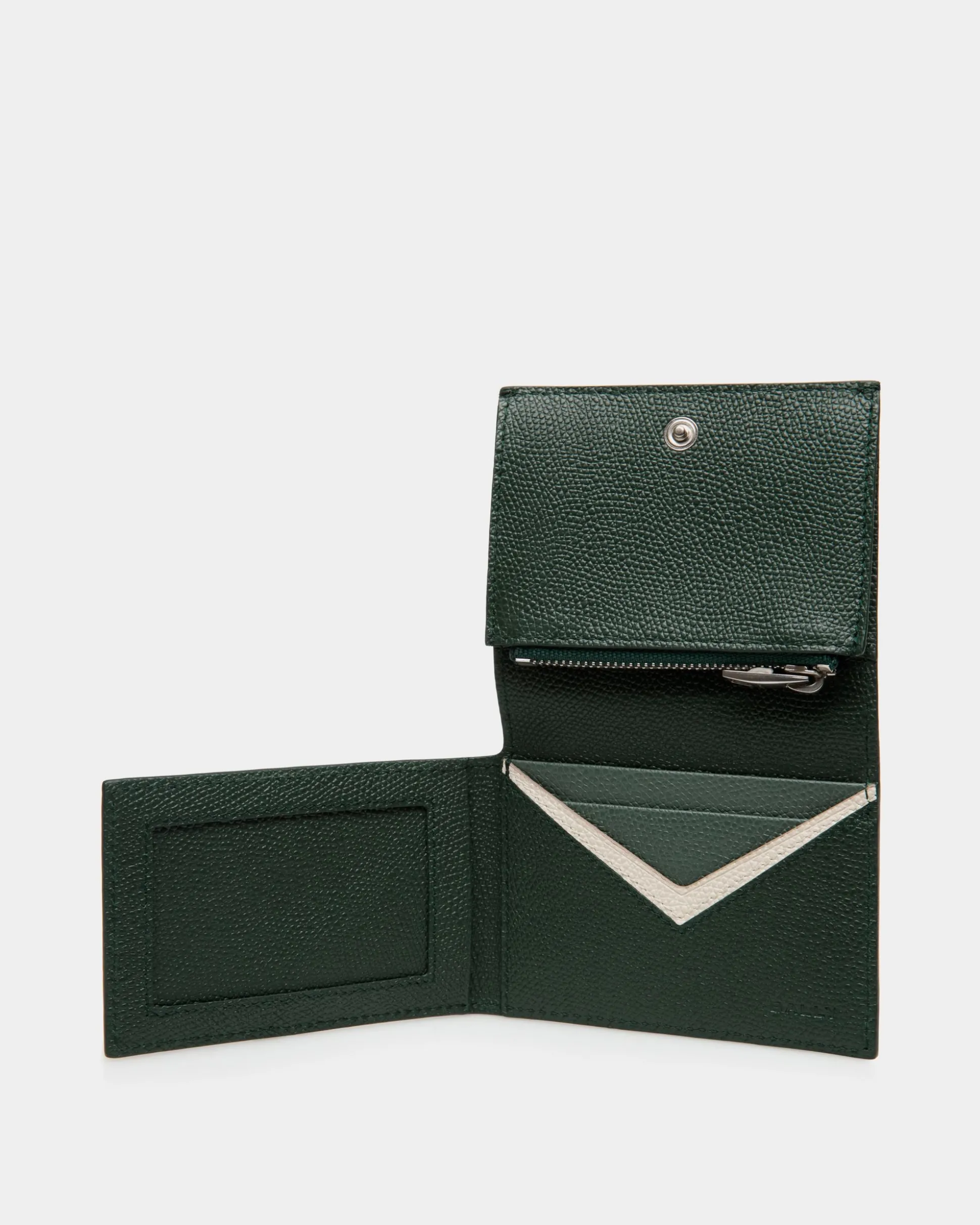 Flag Trifold in Bottle Green Leather