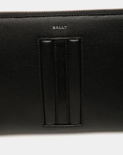 Mythos Pouch In Black Recycled Leather