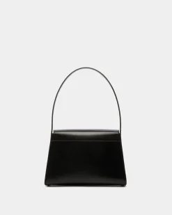 Ollam Shoulder Bag In Black Leather