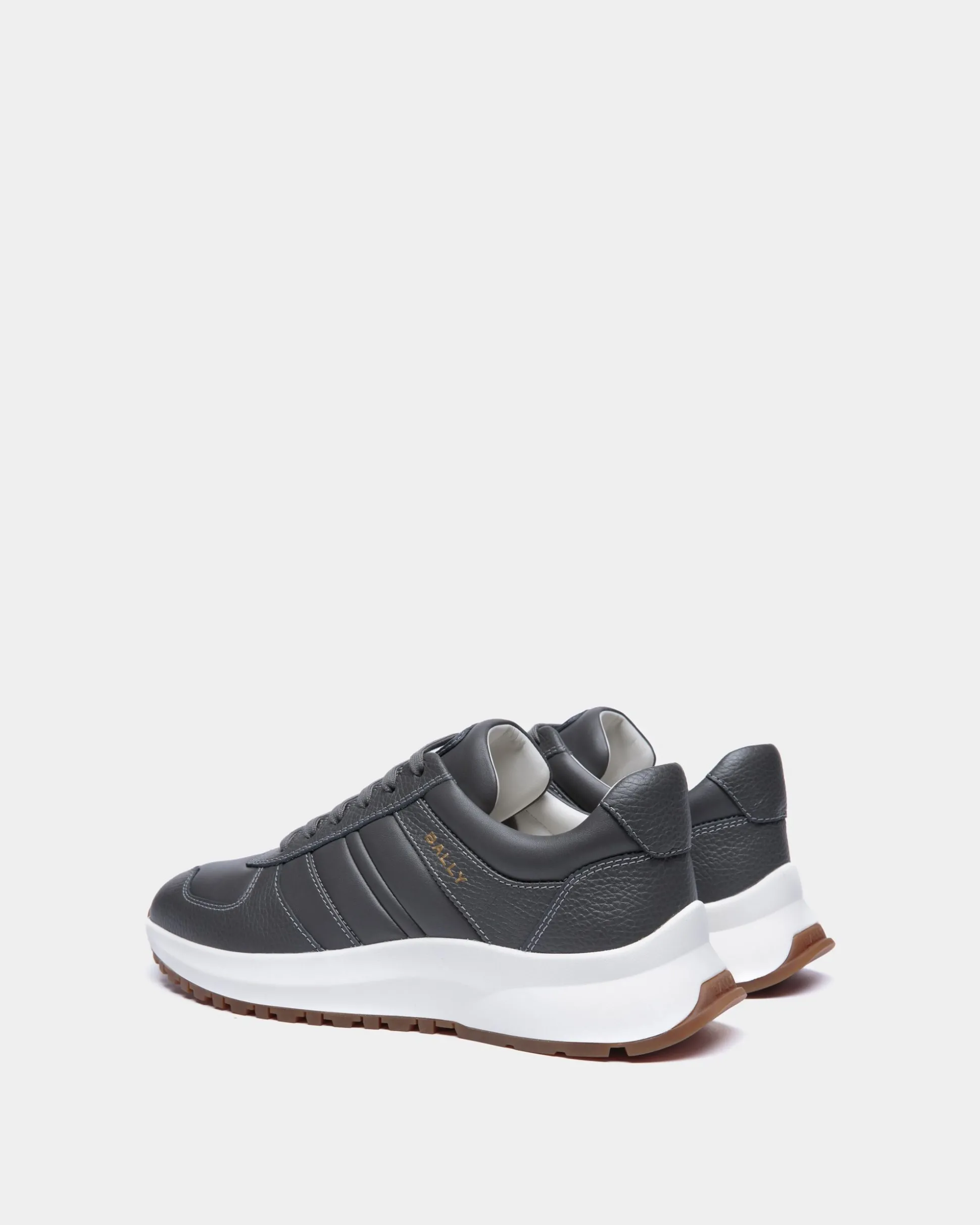 Outline Sneaker In Grey Grained Leather