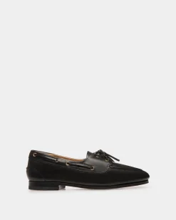 Plume Moccasin in Black Leather