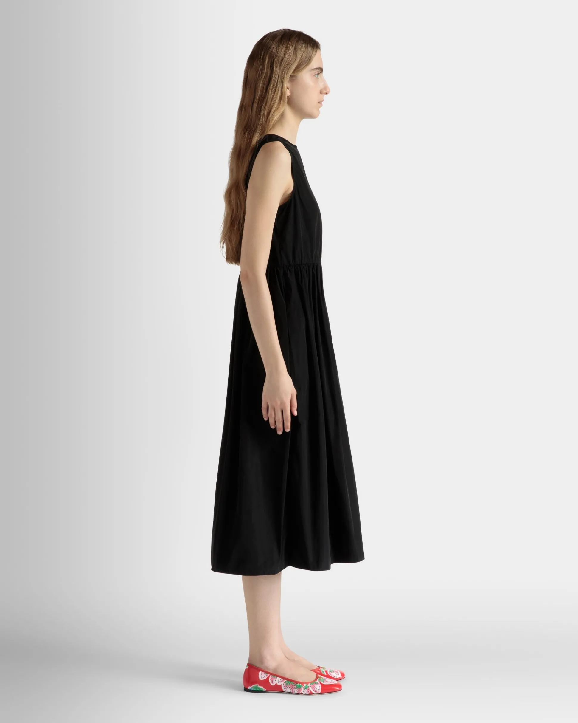 Sleeveless Midi Dress in Black Technical Duchesse