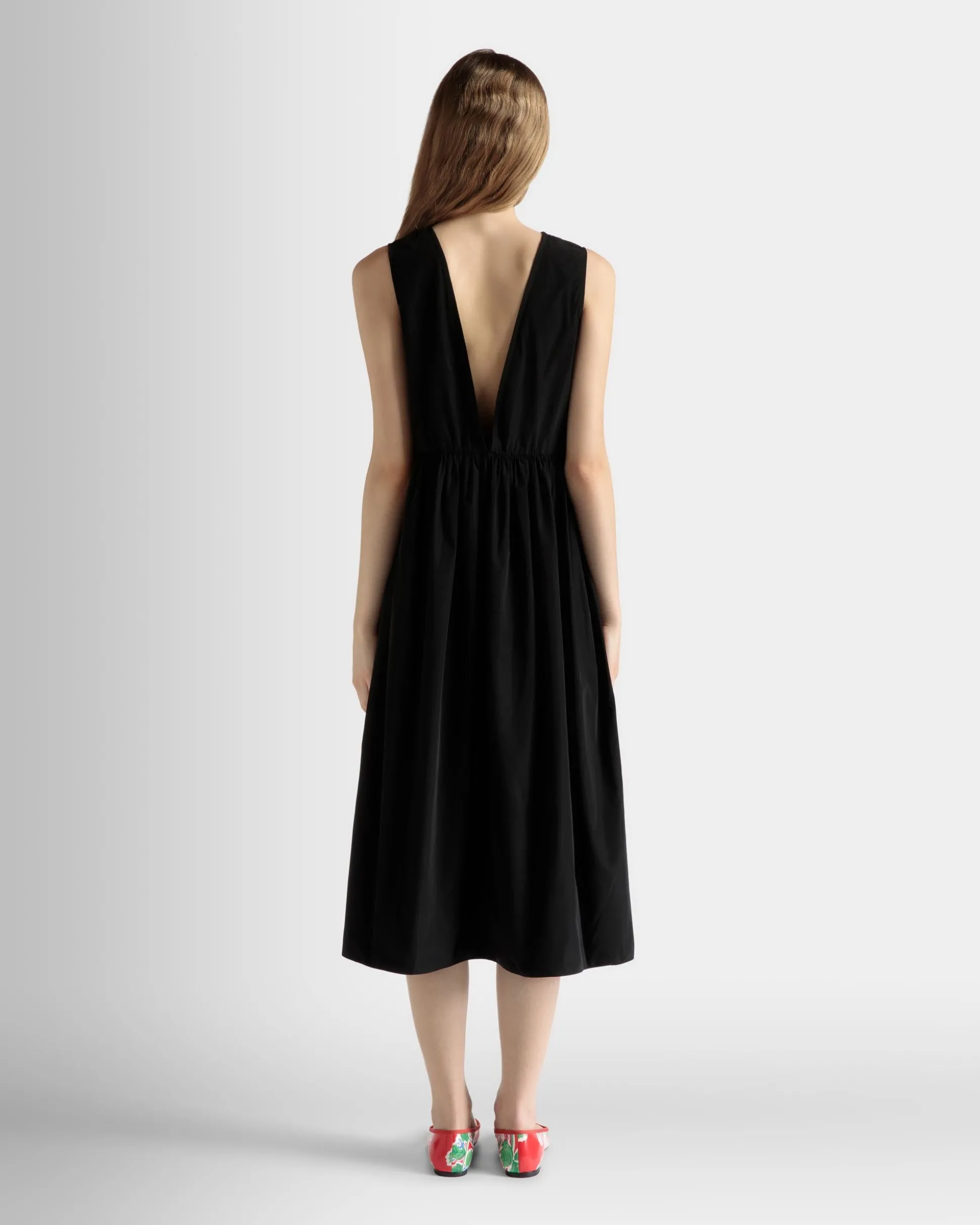 Sleeveless Midi Dress in Black Technical Duchesse
